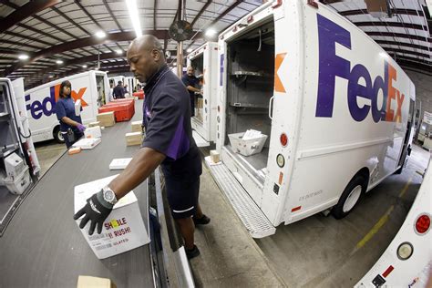 Load and unload packages and parcels. . Fedex express seasonal jobs